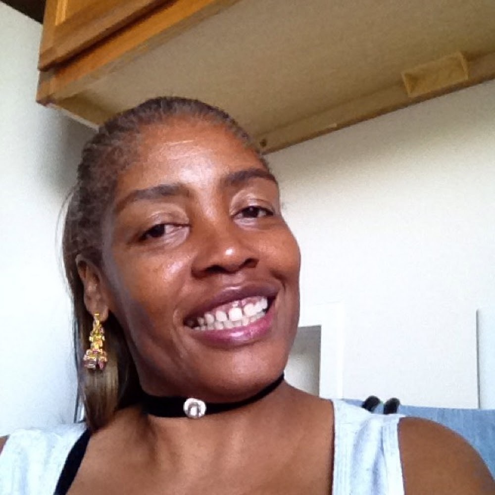 Meet your Posher, Yolanda